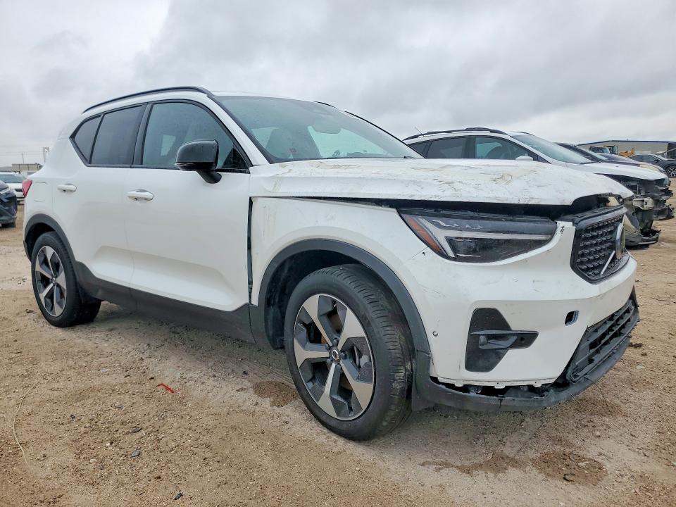 Photo 4 from auction – 2026 VOLVO XC40 with VIN YV4L12UC0T2700326