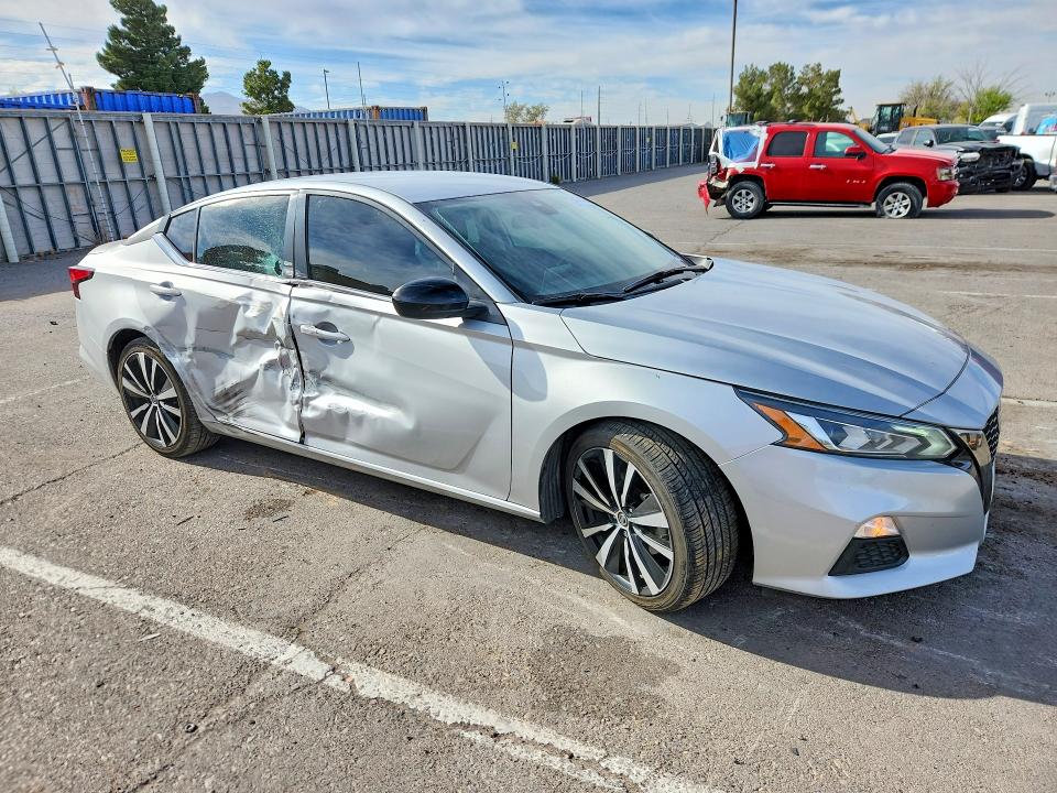 Photo 4 from auction – 2021 NISSAN ALTIMA with VIN 1N4BL4CVXMN396371