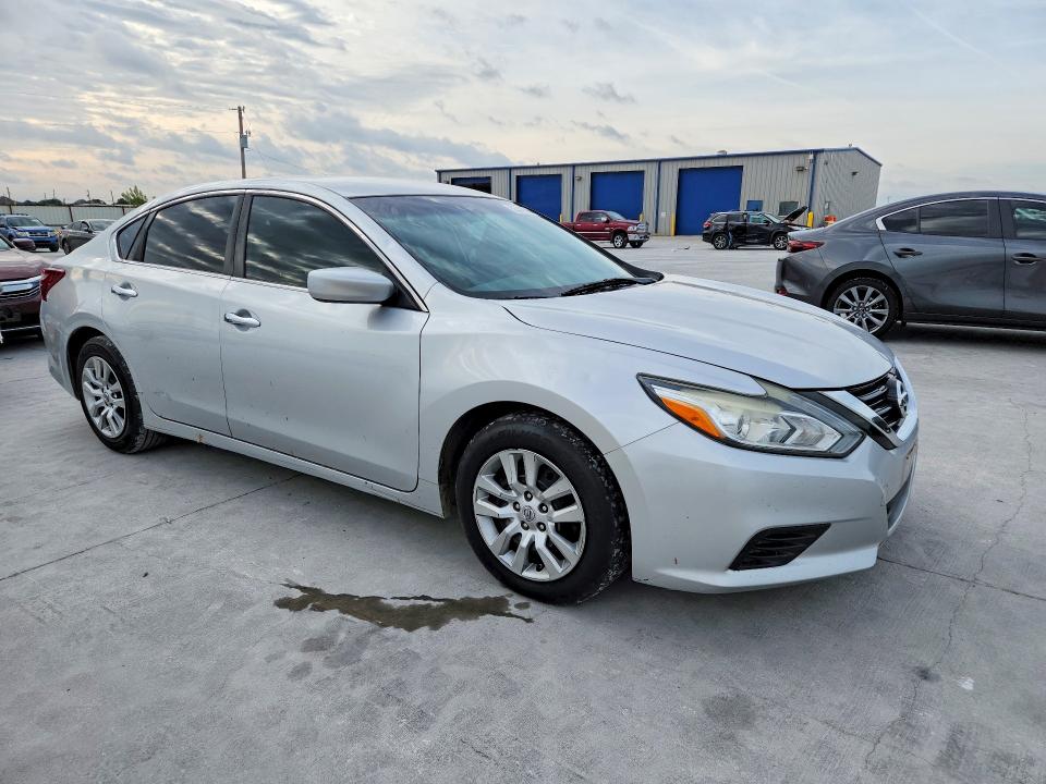 Photo 4 from auction – 2018 NISSAN ALTIMA with VIN 1N4AL3AP5JC243382