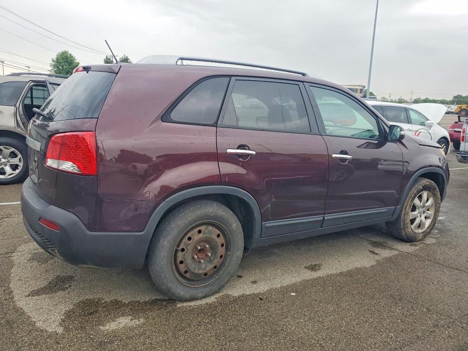 Photo 3 from auction – 2013 KIA SORENTO with VIN 5XYKT4A23DG368647