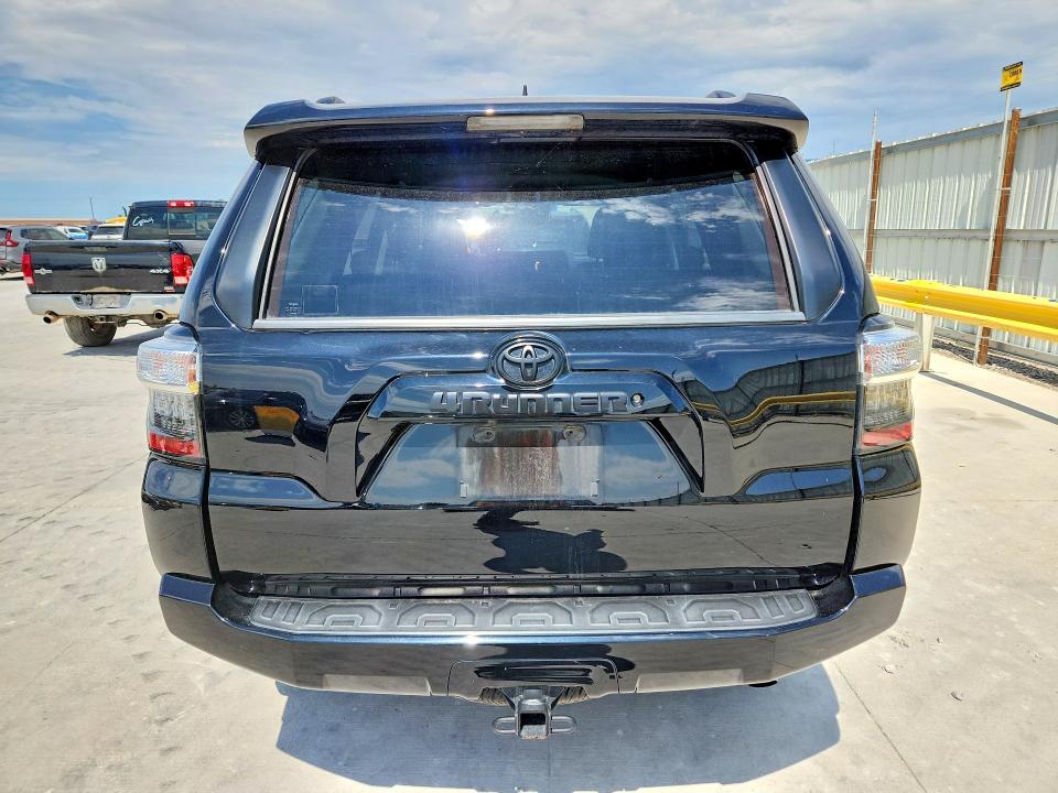 Photo 6 from auction – 2020 TOYOTA 4RUNNER with VIN JTEZU5JR2L5228056
