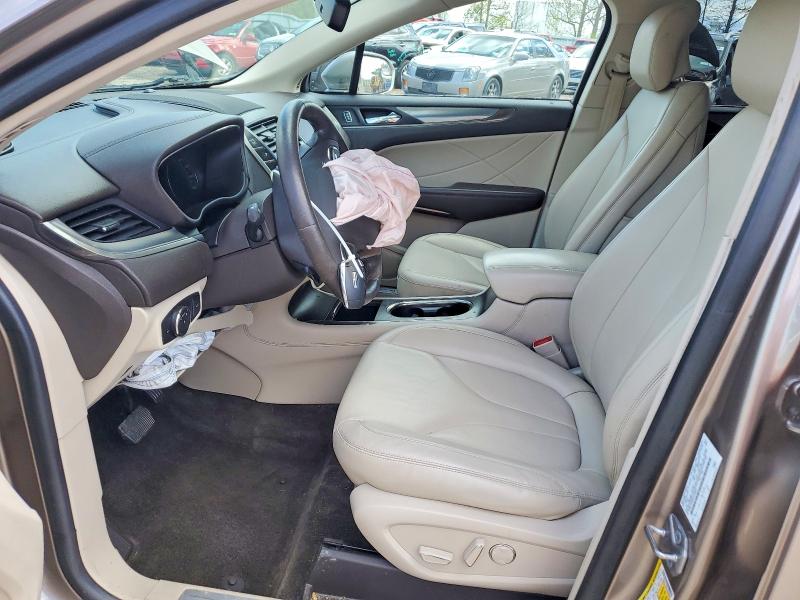 Photo 7 from auction – 2018 LINCOLN MKC with VIN 5LMCJ1C98JUL08093