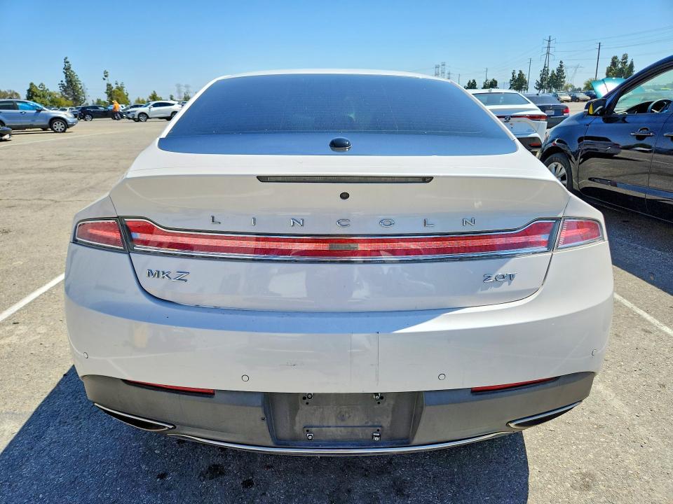 Photo 6 from auction – 2017 LINCOLN MKZ with VIN 3LN6L5E95HR601627