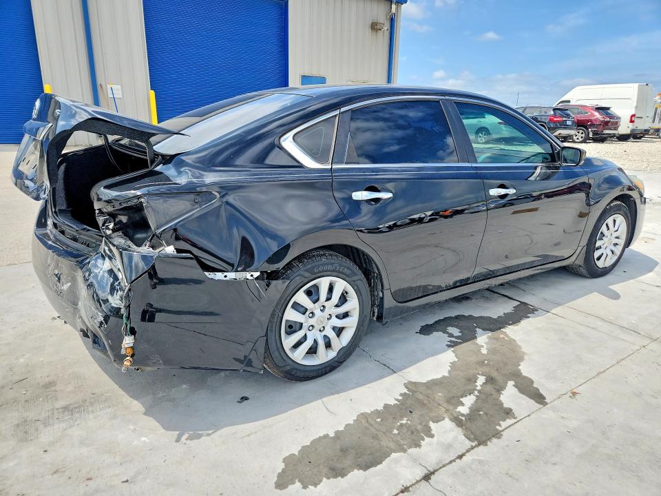 Photo 3 from auction – 2015 NISSAN ALTIMA with VIN 1N4AL3AP9FC569502