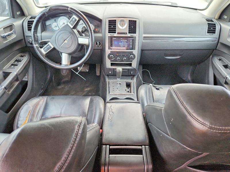 Photo 8 from auction – 2008 CHRYSLER 300C with VIN 2C3LA63H98H179133