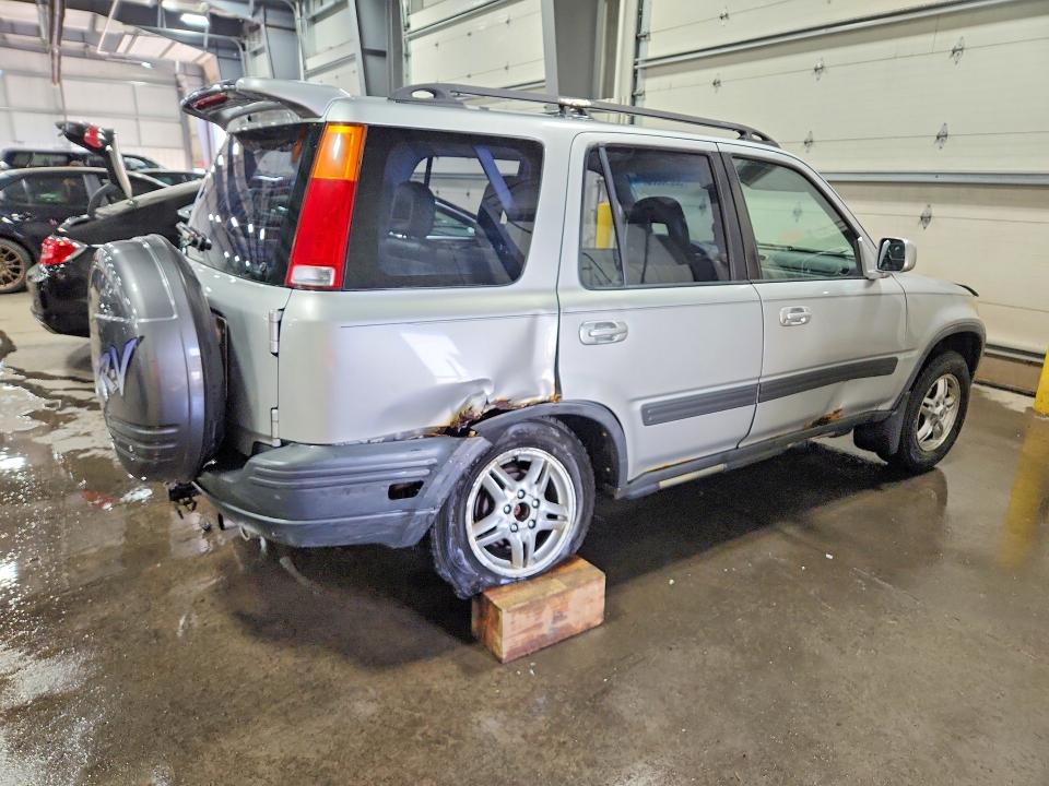 Photo 3 from auction – 1998 HONDA CR-V with VIN JHLRD1868WC043053