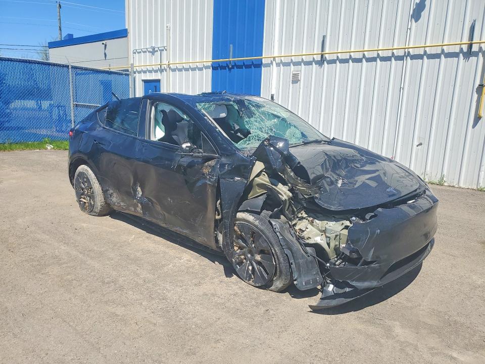 Photo 4 from auction – 2024 TESLA MODEL Y with VIN LRWYGDEE8RC670723