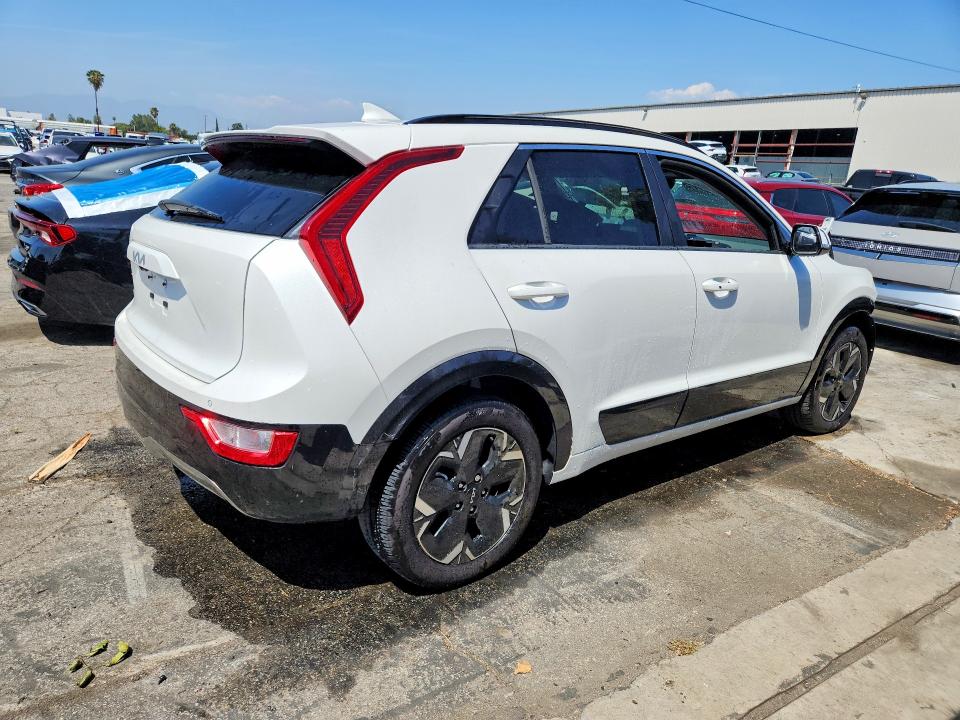 Photo 3 from auction – 2025 KIA NIRO with VIN KNDCR3L18S5142501
