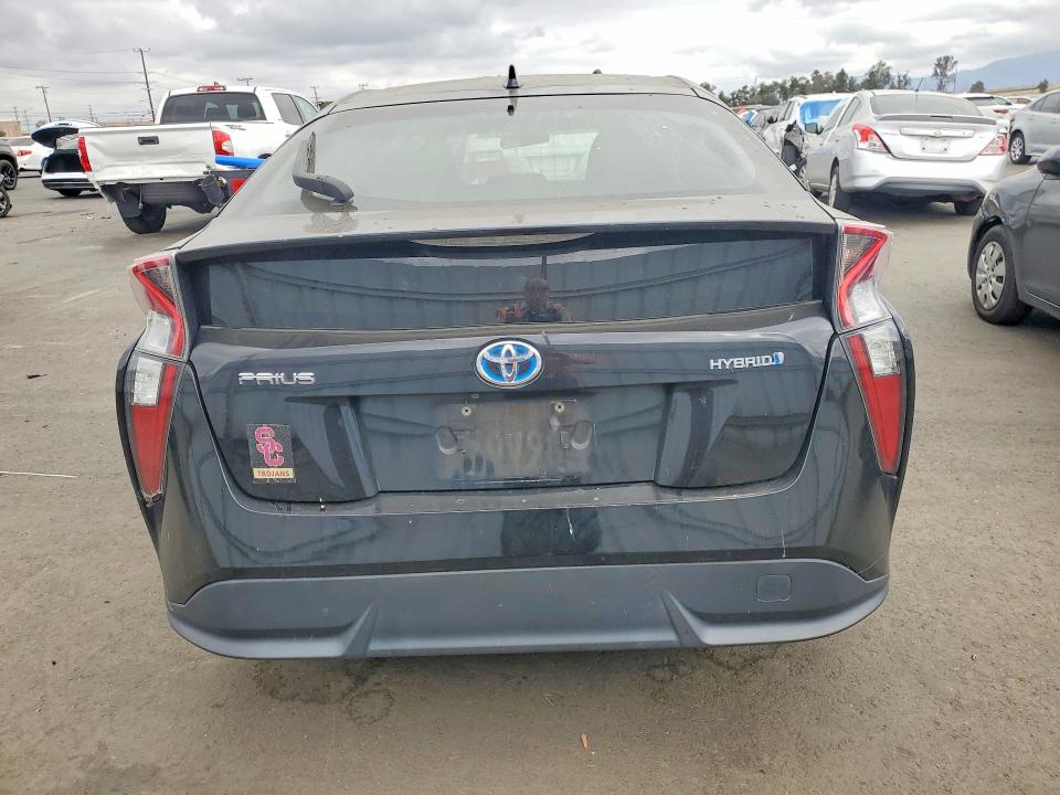 Photo 6 from auction – 2017 TOYOTA PRIUS with VIN JTDKARFU2H3037596