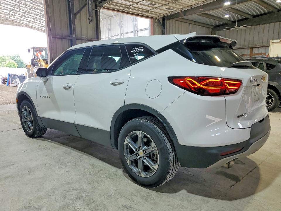 Zdjęcie 2 z aukcji – 2023 CHEVROLET BLAZER z VIN 3GNKBCR41PS110477