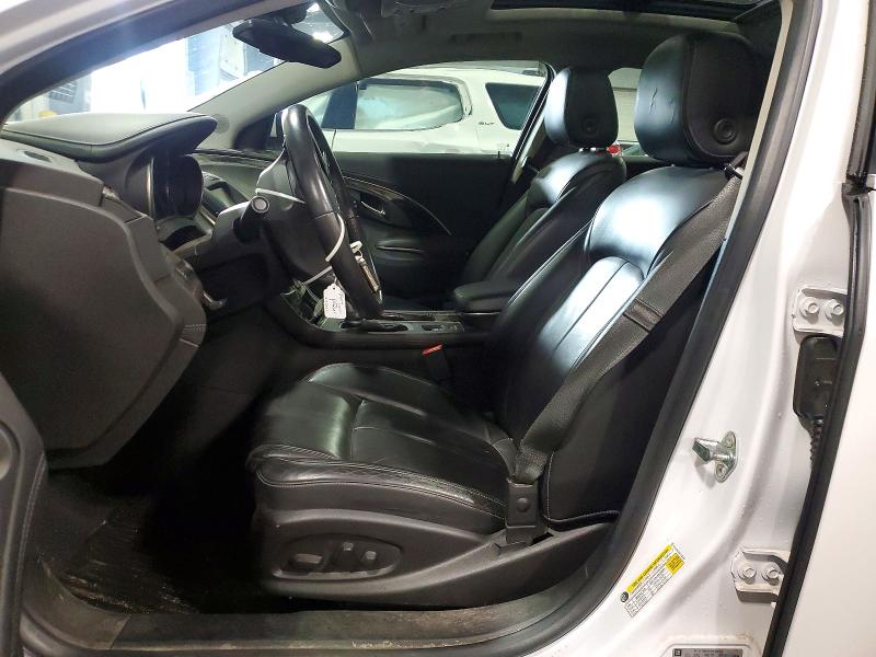 Photo 7 from auction – 2016 BUICK LACROSSE with VIN 1G4GC5G35GF130460