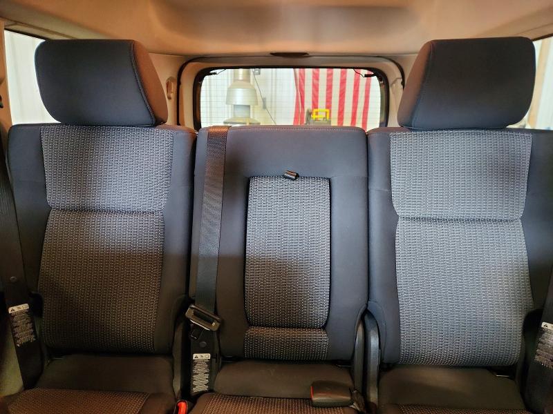 Photo 10 from auction – 2010 JEEP COMMANDER with VIN 1J4RG4GK9AC161877