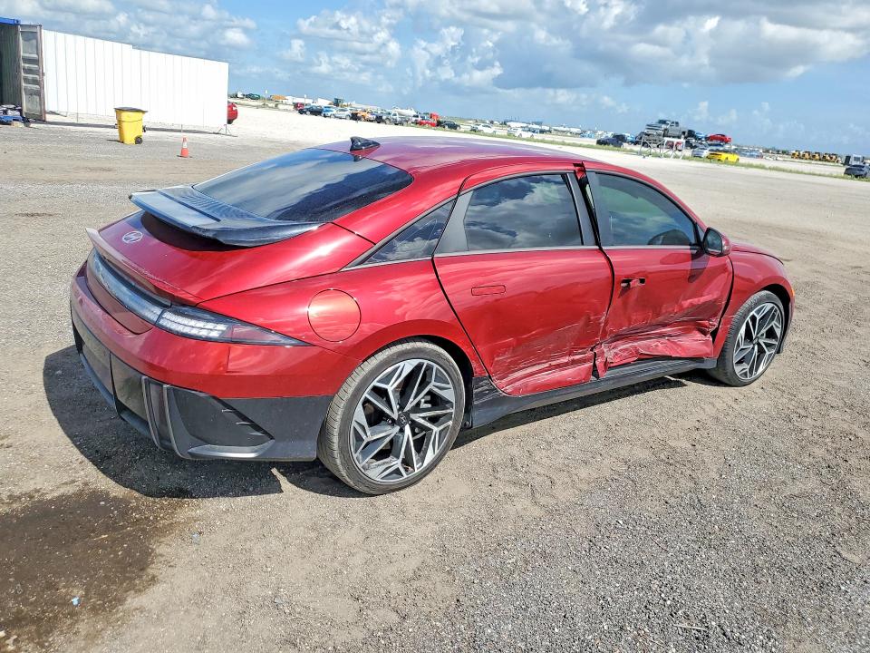 Photo 3 from auction – 2025 HYUNDAI IONIQ 6 with VIN KMHM34AA1SA090467