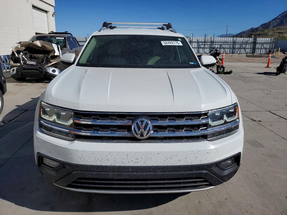 Photo 5 from auction – 2018 VOLKSWAGEN ATLAS with VIN 1V2LR2CA9JC552145