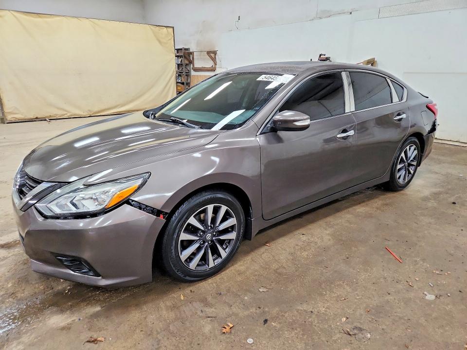 NISSAN ALTIMA 2017 with VIN 1N4AL3AP6HC142359 - Photo from auction