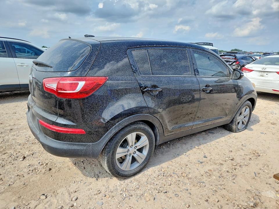 Photo 3 from auction – 2013 KIA SPORTAGE with VIN KNDPBCA2XD7356088
