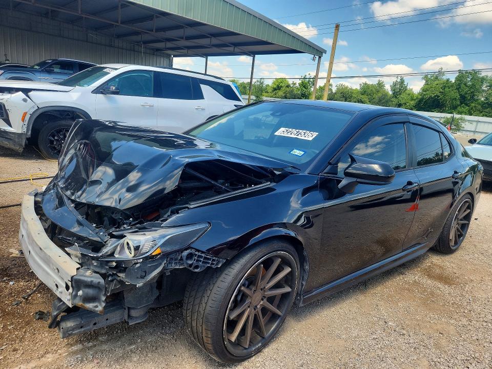 TOYOTA CAMRY 2020 with VIN 4T1G11AK2LU901624 - Photo from auction