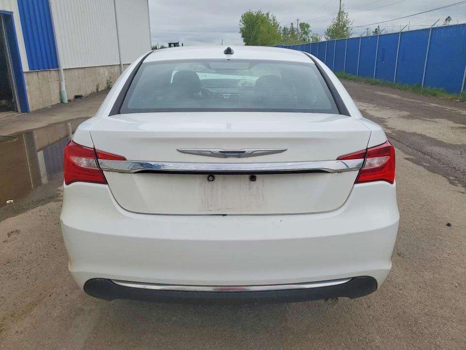 Photo 6 from auction – 2013 CHRYSLER 200 with VIN 1C3CCBBB0DN758660