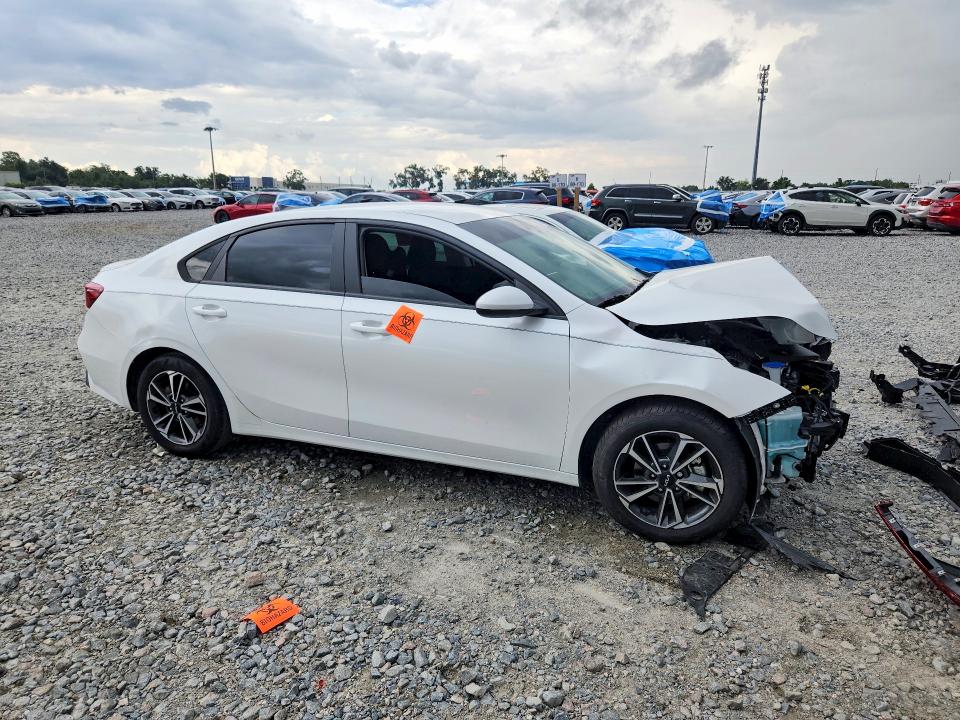 Photo 4 from auction – 2023 KIA FORTE with VIN 3KPF24AD0PE508774