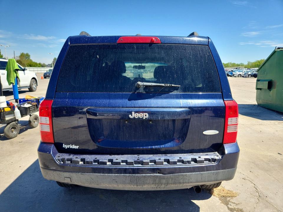 صورة رقم 6 من المزاد - 2016 JEEP PATRIOT مع VIN 1C4NJPFA4GD811038