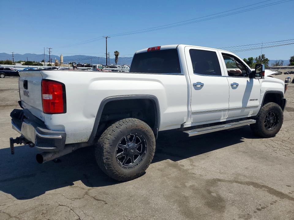 Photo 3 from auction – 2018 GMC SIERRA with VIN 1GT12TEY9JF125298