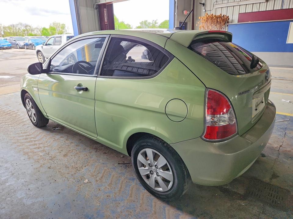 Photo 2 from auction – 2011 HYUNDAI ACCENT with VIN KMHCM3AC3BU188287