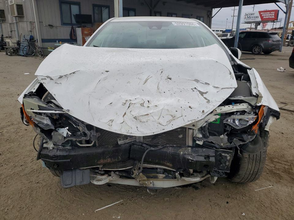 Photo 5 from auction – 2017 TOYOTA COROLLA with VIN 5YFBURHE1HP723956