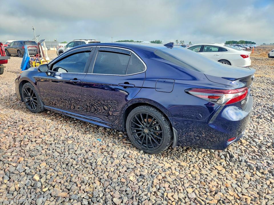 Photo 2 from auction – 2022 TOYOTA CAMRY with VIN 4T1G11BK2NU049843