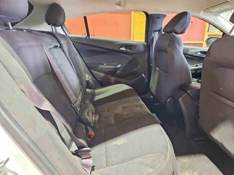 Photo 10 from auction – 2017 CHEVROLET CRUZE with VIN 3G1BE6SM2HS516855