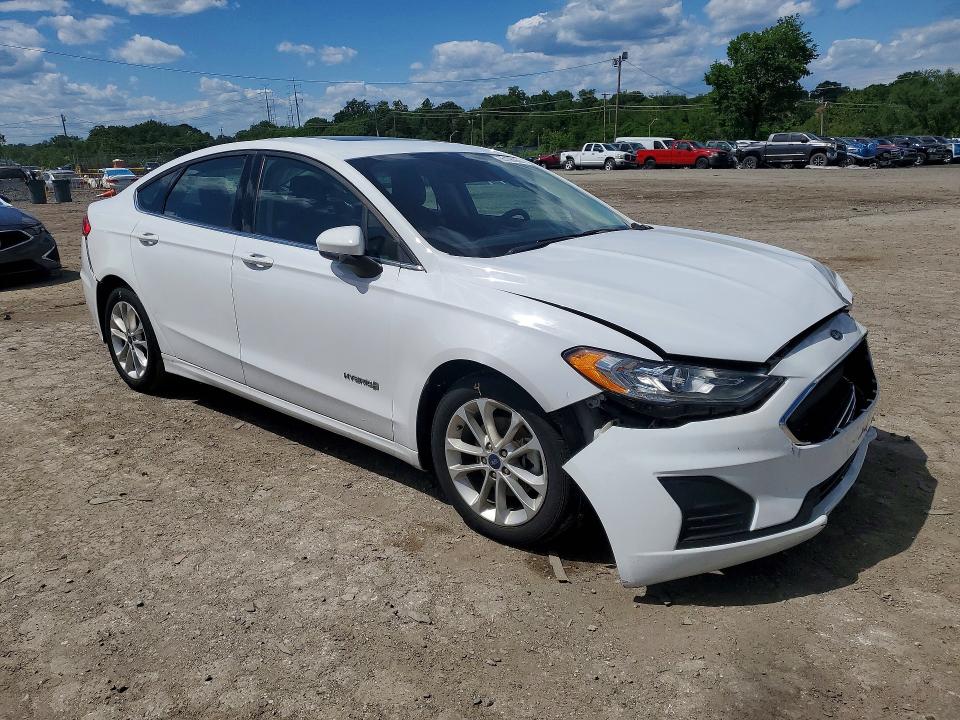 Photo 4 from auction – 2019 FORD FUSION with VIN 3FA6P0LU1KR199816