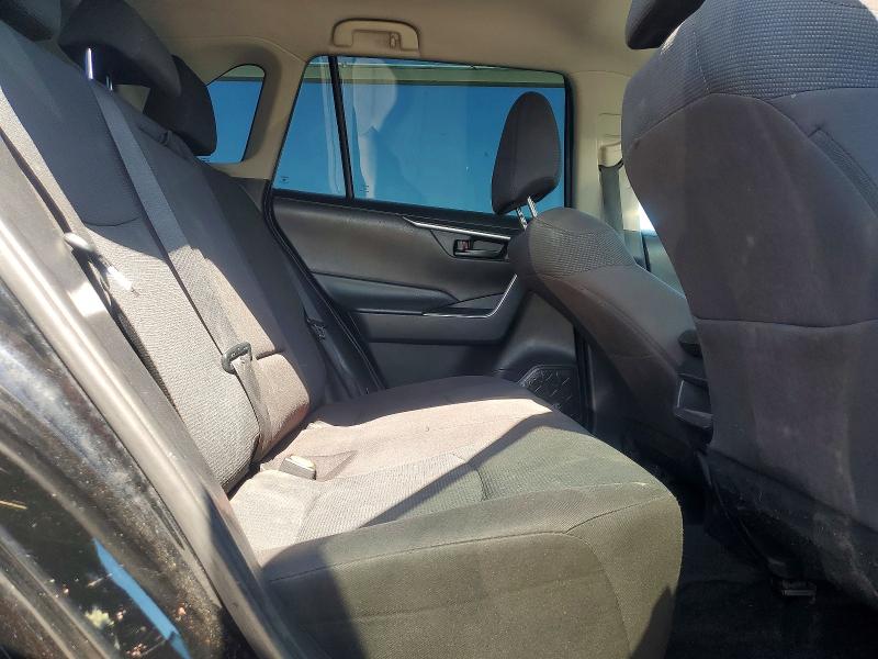 Photo 10 from auction – 2019 TOYOTA RAV4 with VIN 2T3F1RFV7KW004849