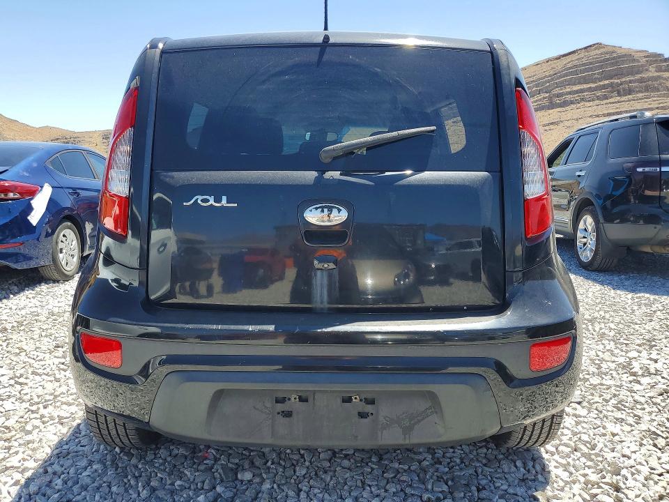 Photo 6 from auction – 2013 KIA SOUL with VIN KNDJT2A63D7495592
