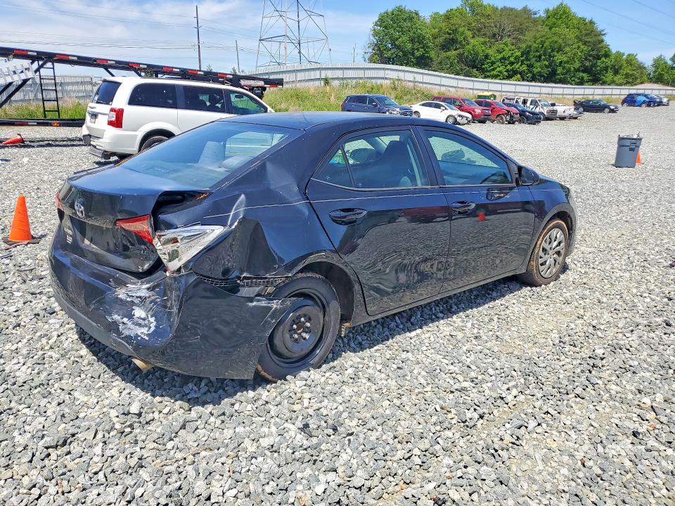 Photo 3 from auction – 2018 TOYOTA COROLLA with VIN 2T1BURHE1JC980797