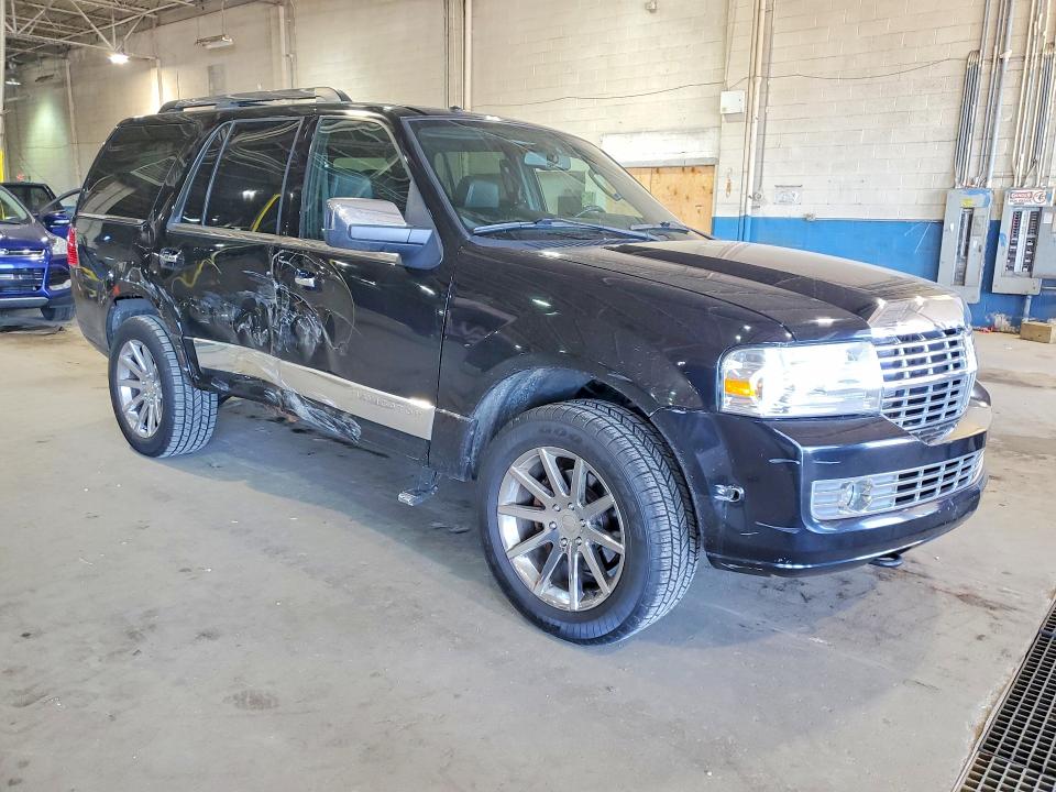 Photo 4 from auction – 2008 LINCOLN NAVIGATOR with VIN 5LMFU28588LJ08430