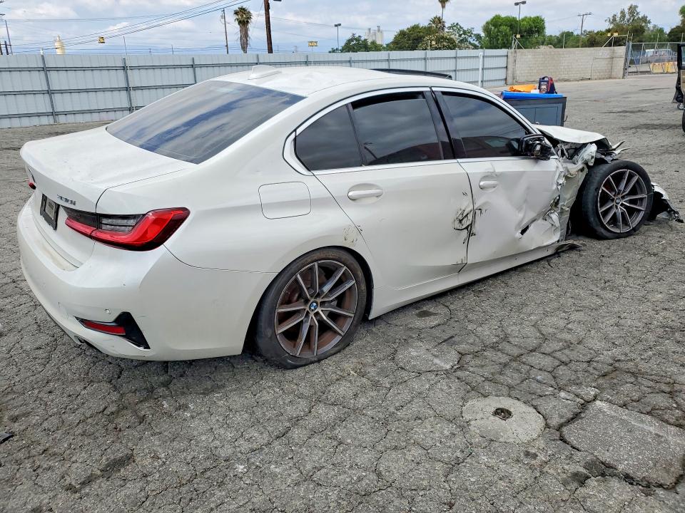 Photo 3 from auction – 2020 BMW 330I with VIN 3MW5R1J05L8B32601