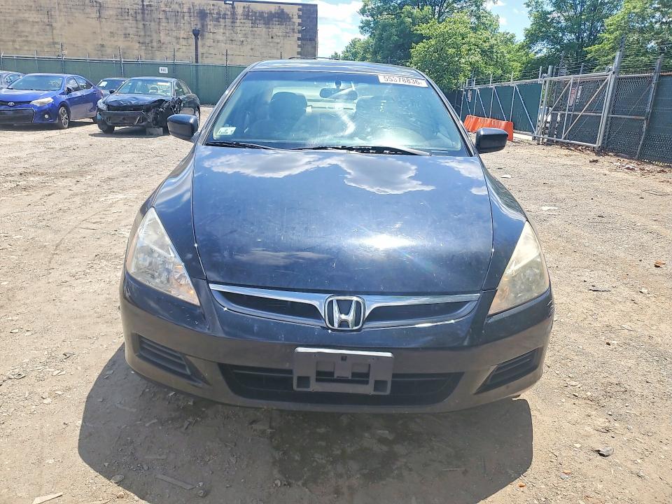 Photo 5 from auction – 2007 HONDA ACCORD with VIN JHMCM56357C013141