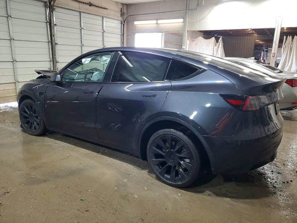 Photo 2 from auction – 2025 TESLA MODEL Y with VIN 7SAYGDEEXSA369916