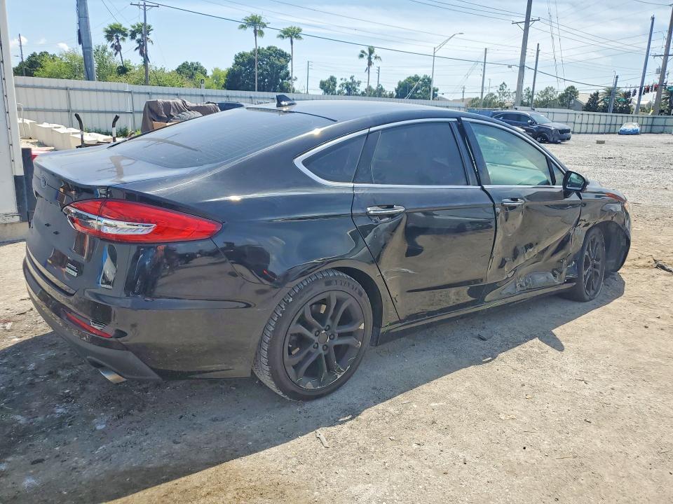 Photo 3 from auction – 2019 FORD FUSION with VIN 3FA6P0CD0KR236872