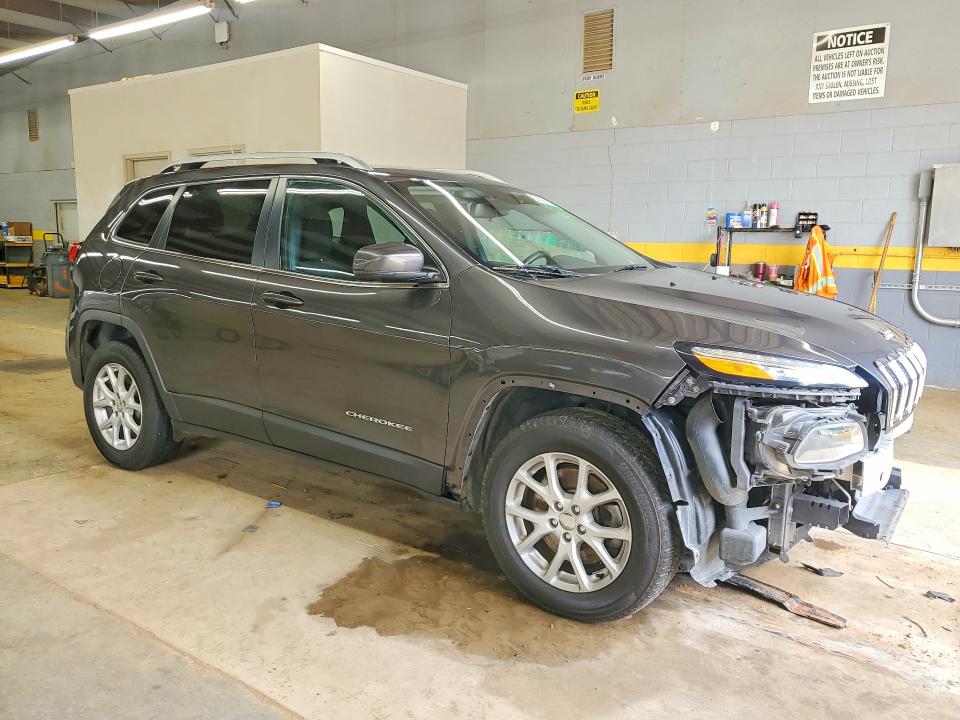 Photo 4 from auction – 2016 JEEP CHEROKEE with VIN 1C4PJMCS5GW205093