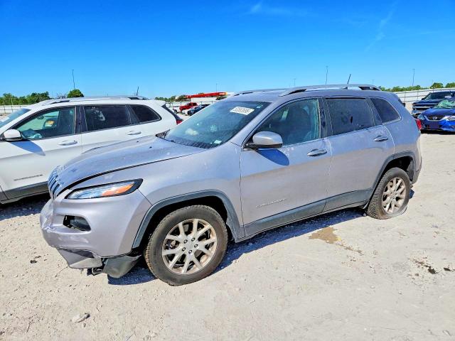 JEEP CHEROKEE 2018 with VIN 1C4PJLLXXJD524577 - Photo from auction