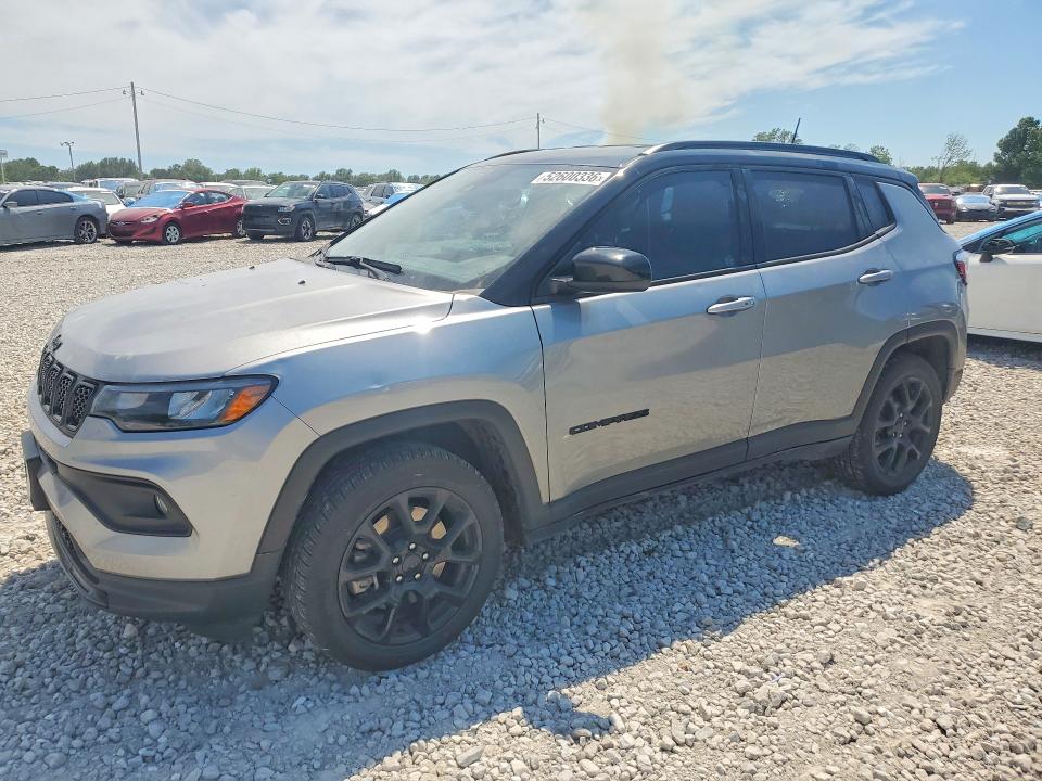 Фото 1 с аукциона – 2023 JEEP COMPASS с VIN 3C4NJDBN8PT500813