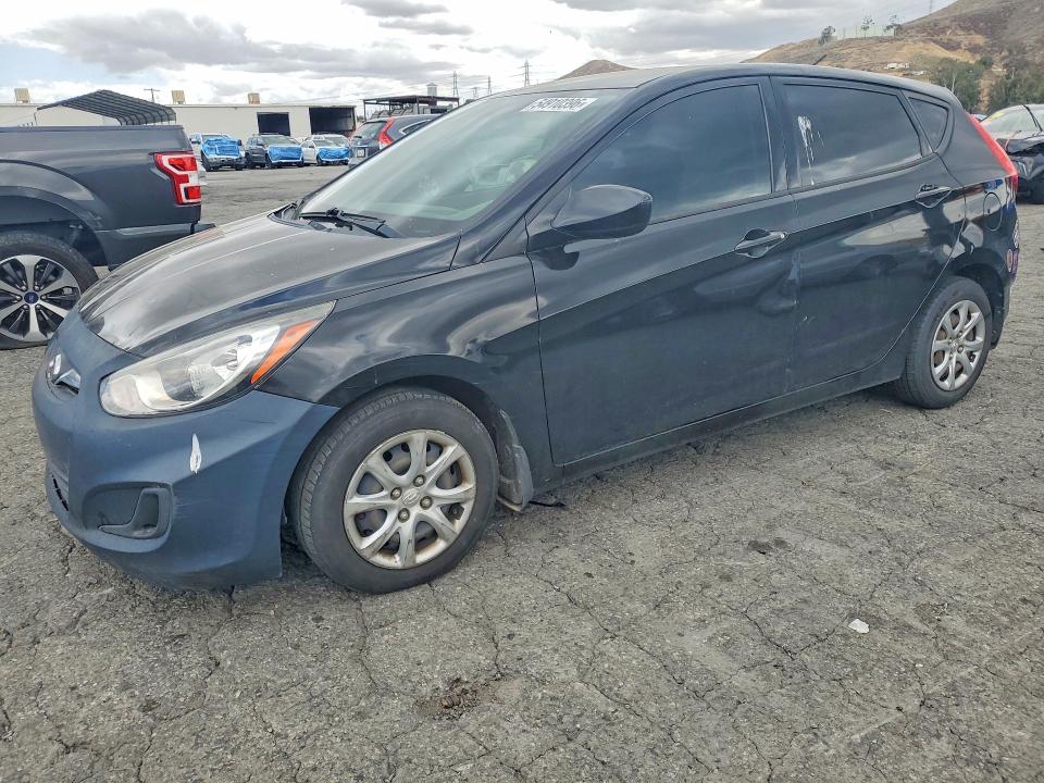 HYUNDAI ACCENT 2013 with VIN KMHCT5AE5DU127428 - Photo from auction
