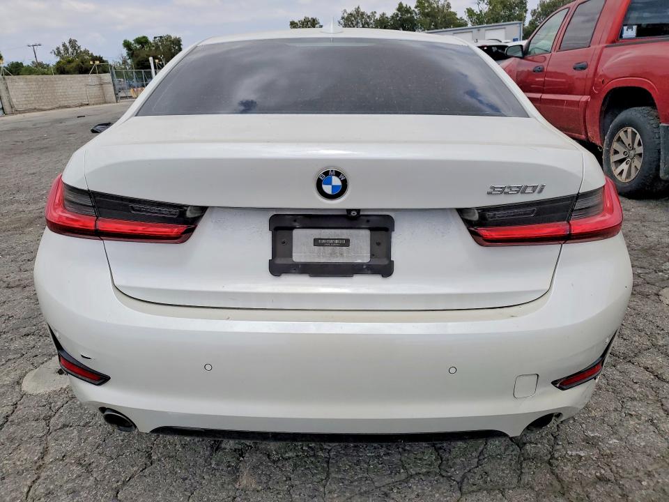 Photo 6 from auction – 2020 BMW 330I with VIN 3MW5R1J05L8B32601
