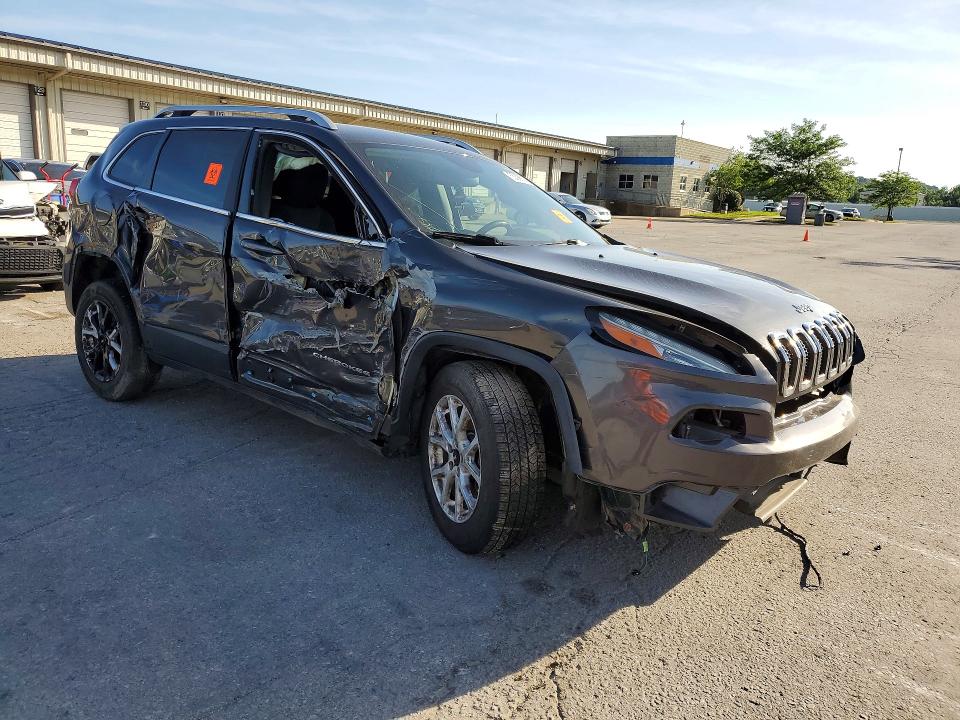 Photo 4 from auction – 2015 JEEP CHEROKEE with VIN 1C4PJMCBXFW778277