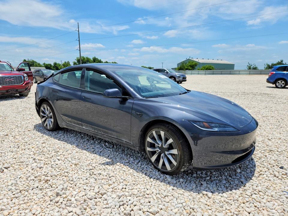 Photo 4 from auction – 2025 TESLA MODEL 3 with VIN 5YJ3E1EAXSF001683