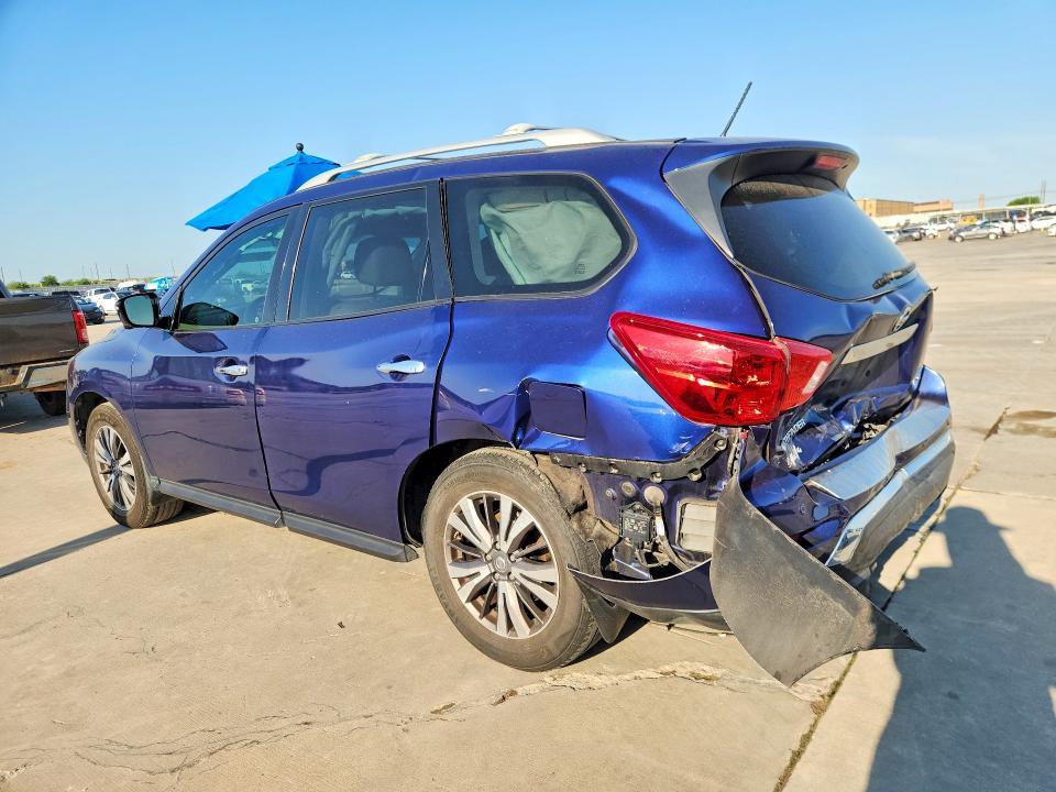 Photo 2 from auction – 2017 NISSAN PATHFINDER with VIN 5N1DR2MN3HC695492