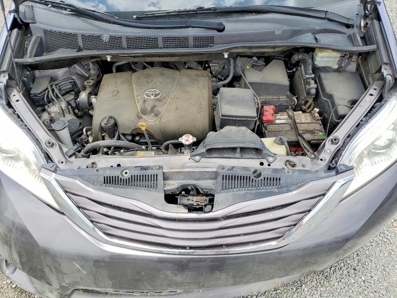Photo 12 from auction – 2017 TOYOTA SIENNA with VIN 5TDKZ3DC7HS774386