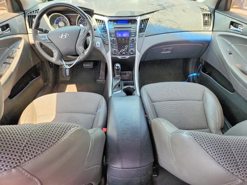 Photo 8 from auction – 2012 HYUNDAI SONATA with VIN 5NPEC4AC7CH498668