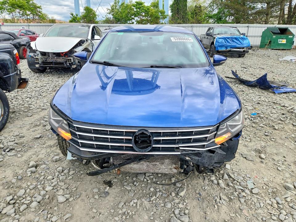 Photo 5 from auction – 2017 VOLKSWAGEN PASSAT with VIN 1VWAT7A31HC080963