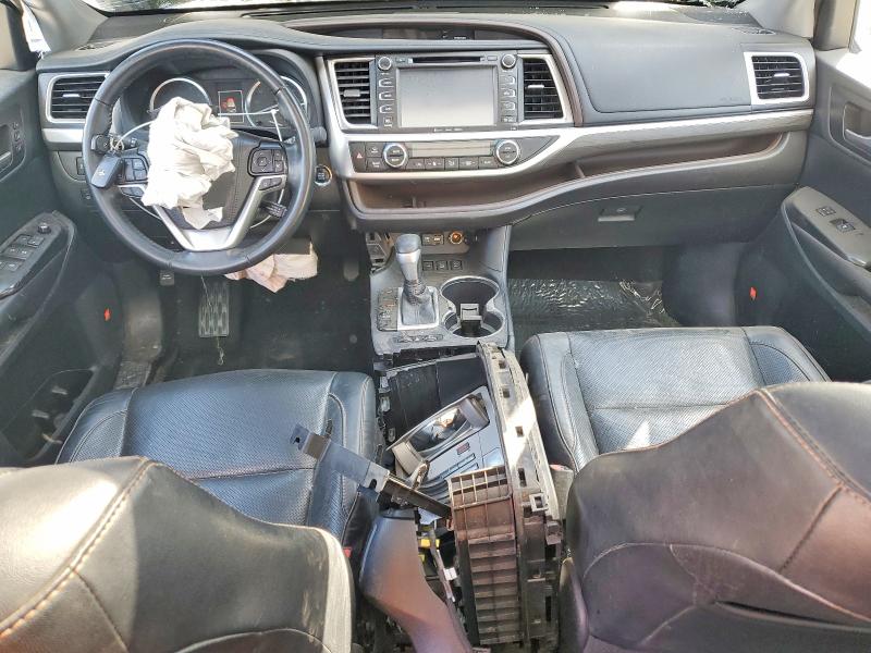 Photo 8 from auction – 2019 TOYOTA HIGHLANDER with VIN 5TDDZRFH8KS995474